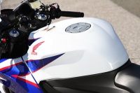 vol106_CBR600RR_04