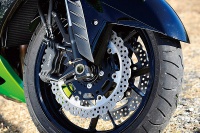 vol106_ZZR1400_04