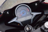 vol110_CBR250R_05