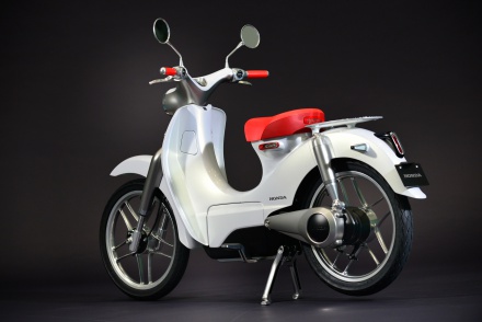 東京モーターショー2015 HONDA ホンダ EV-Cub Concept EVカブ