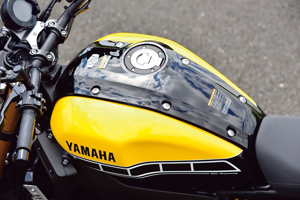 ヤマハ・XSR900のフューエルタンク