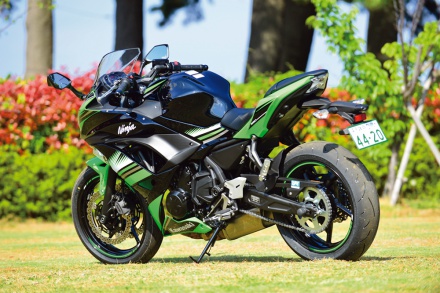 カワサキのニンジャ650の逆7:3イメージ