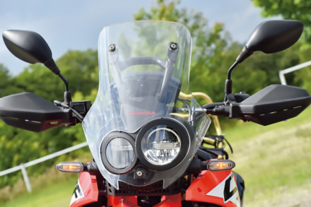 ホンダのCRF250ラリーのヘッドライト&スクリーン