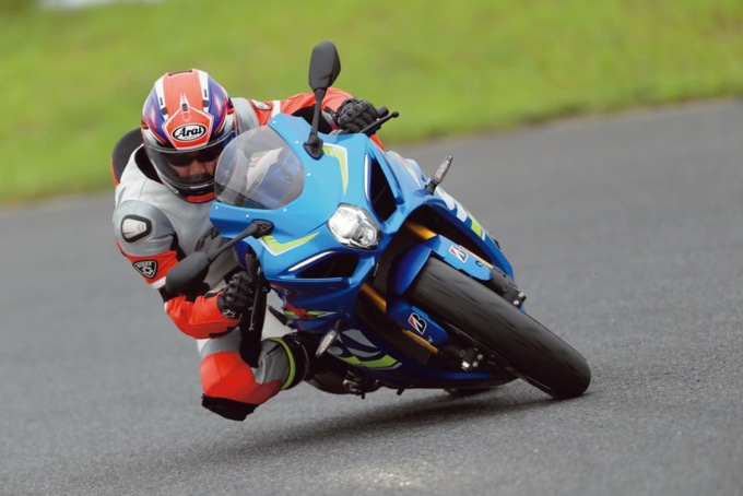 GSX-R1000Rでサーキット走行&インプレッション。場所は袖ヶ浦フォレストレースウェイ