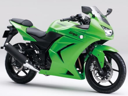 元祖250ccフルカウルスポーツ・Ninja250R歴代カラー総まとめ！全年度・全カラーリング大集合!!