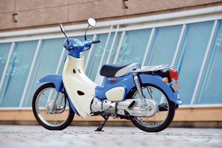 HONDAのSUPER CUB110の後7:3スタイリング