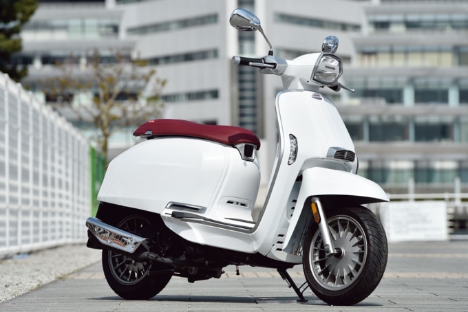 LAMBRETTAのV125Specialのスタイリング7:3イメージ