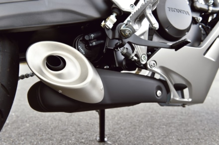 ホンダのCB125Rのマフラー&サイレンサー