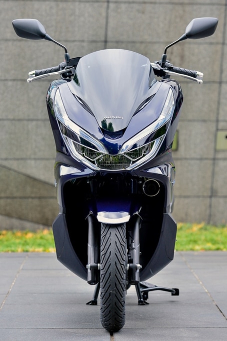 PCX HYBRIDのフロントビュー