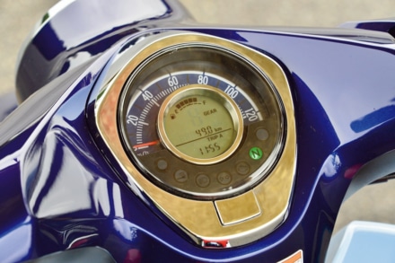 ホンダ・スーパーカブC125のメーター