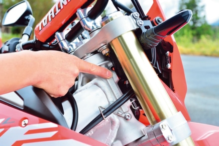 ホンダ・CRF450Lのフレームにはラリー仕様化済み?