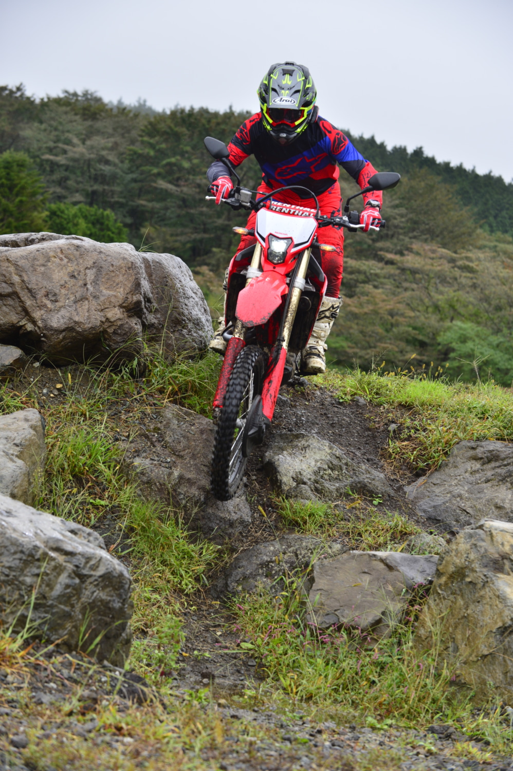 CRF450Lでロックセクションをインプレッション