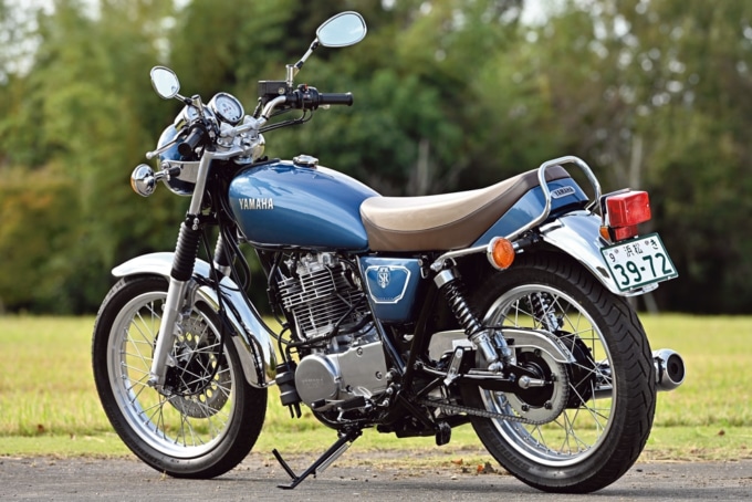 新型SR400の後7:3スタイリング