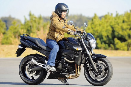 SUZUKI GSR400