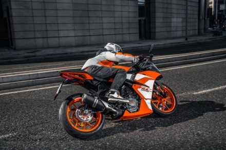 KTM RC 125(POWERPARTS 装着車)