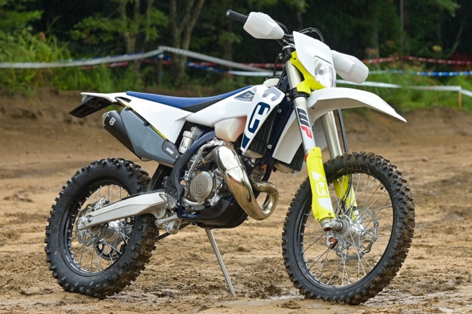 HUSQVARNA TE150i(2020年モデル)右7:3ビュー