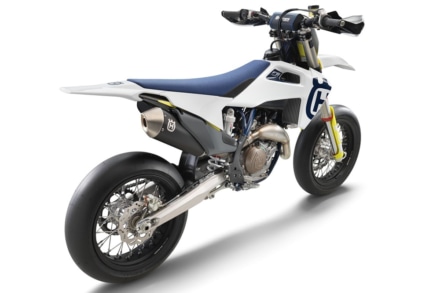 ハスクバーナ FS 450(2020年モデル)右後7:3ビュー