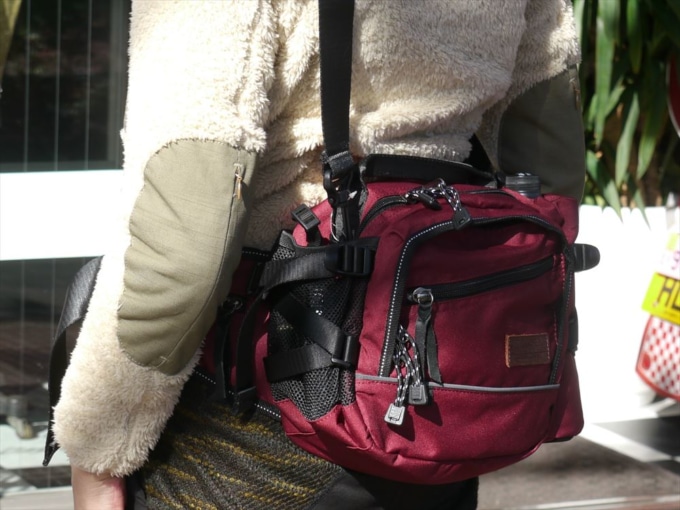 MaxFritz(マックスフリッツ)MFA-2203 ウエストバッグ・モンゴルⅢ ショルダーストラップ使用例