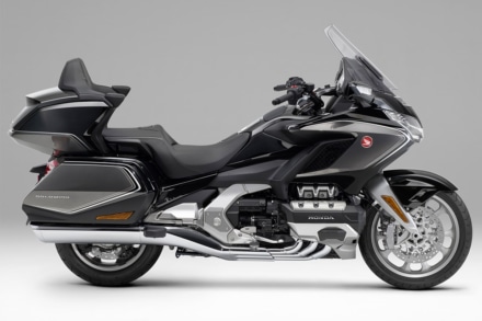 HONDA Gold Wing Tour Dual Clutch Transmission〈AIRBAG〉(2020年モデル)ダークネスブラックメタリック(ツートーン)