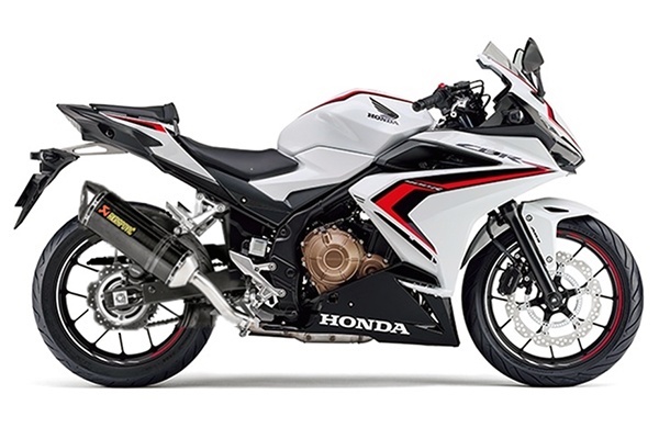 アクラポビッチ JMCA政府認証スリップオンマフラーを装着したHONDA CBR400R