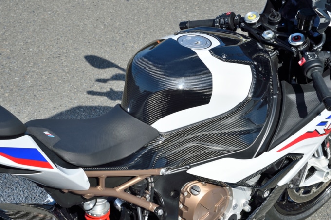 マジカルレーシング BMW S1000RR用カーボンタンクエンド/タンクサイドカバー