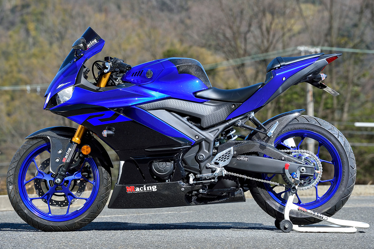 マジカルレーシング ストリートボディワーク for YZF-R25/R3 デモ車