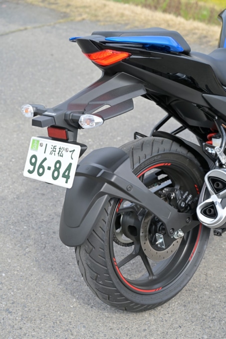SUZUKI GIXXER150(2020年モデル)テールまわり