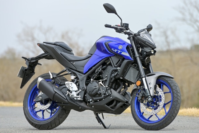 YAMAHA MT-25(2020年モデル)右7:3ビュー