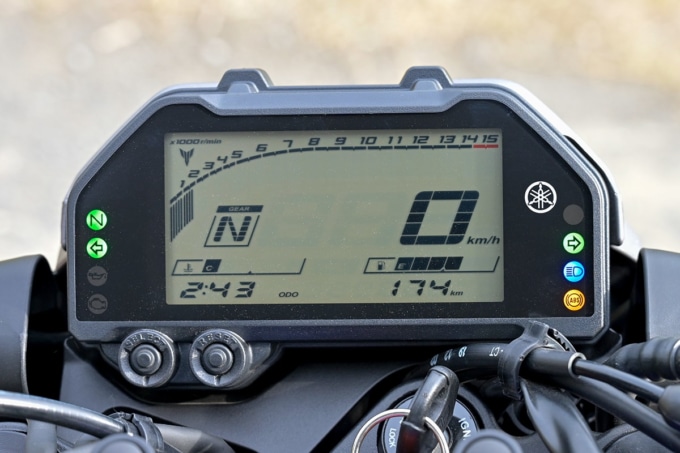 YAMAHA MT-25(2020年モデル)デジタルメーター