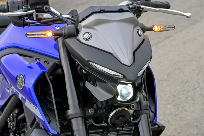 YAMAHA MT-25(2020年モデル)ヘッドライト