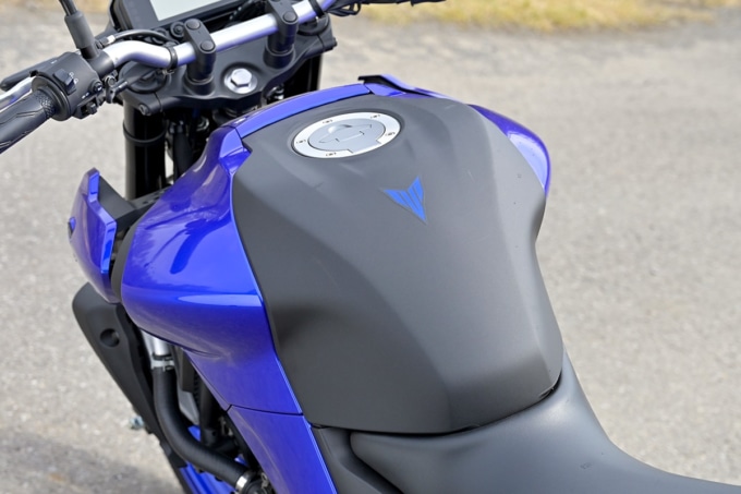 YAMAHA MT-25(2020年モデル)タンク