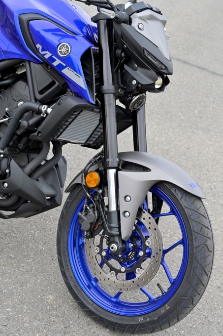 YAMAHA MT-25(2020年モデル)正立フロントフォーク