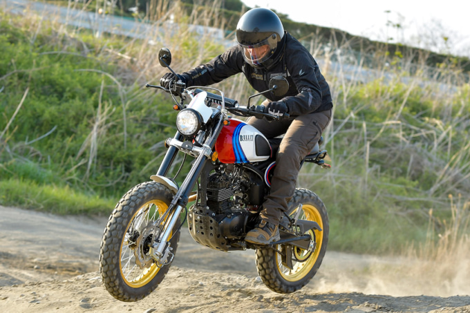 BULLIT HERO125(ブリット ヒーロー125)でダート走行