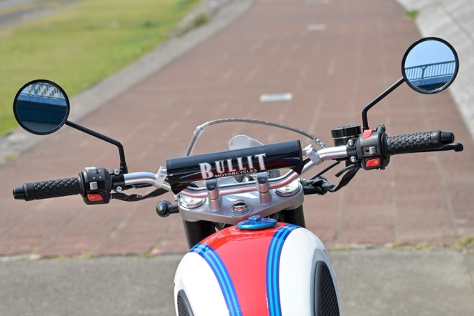 BULLIT HERO125(ブリット ヒーロー125)のハンドルまわり