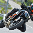 KTM 1290 SUPER DUKE R(2020年モデル)のワインディング走行