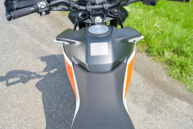 KTM 390ADVENTURE(2020年モデル)のタンク