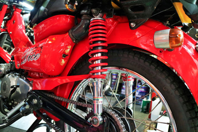 社外品340㎜のサスペンションに交換後のCT110ハンターカブ