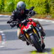 DUCATI STREETFIGHTER V4 S(ドゥカティ ストリートファイター V4 S)コーナリング走行