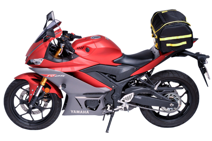 GWM X-OVER(クロスオーバー)リアバッグ 装着イメージ:YAMAHA YZF-R25