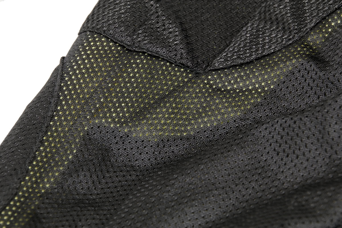 RIDEZ MOTO SHIRTS with KEVLARのプロテクターポケット周辺のケブラーニット