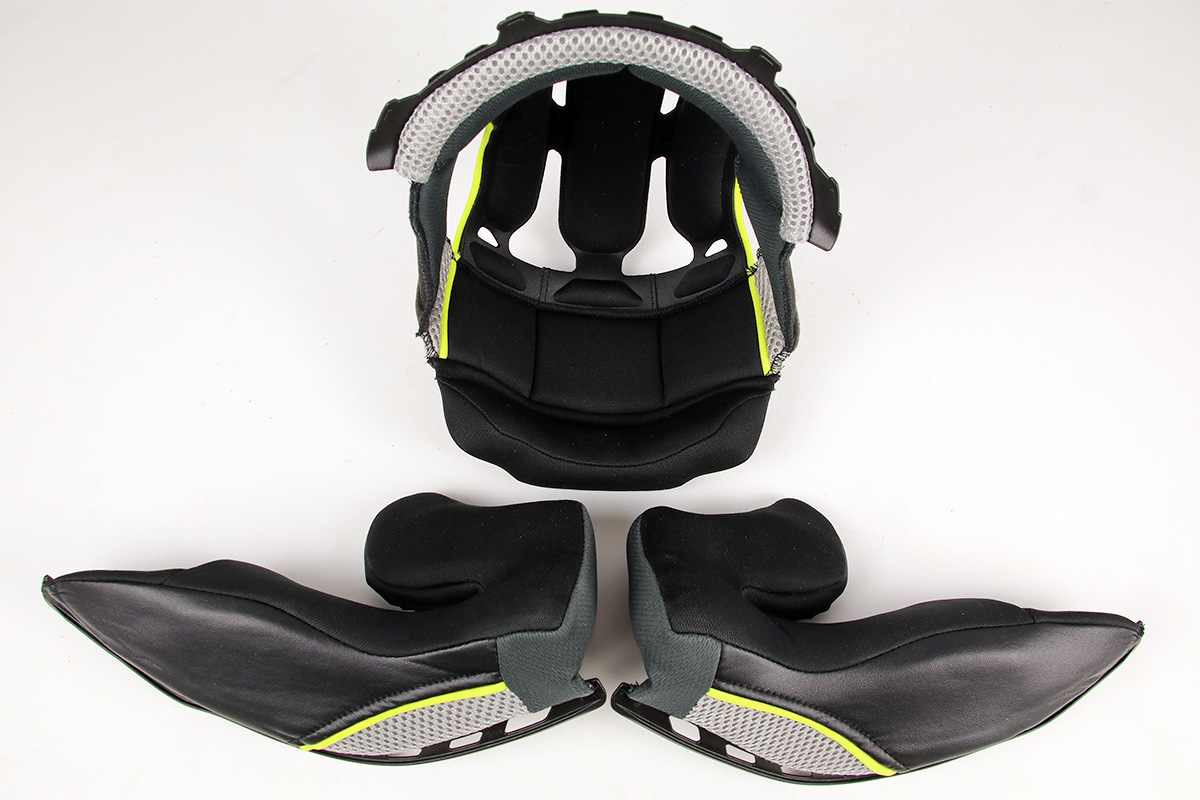 KABUTO AEROBRADE-5 内装