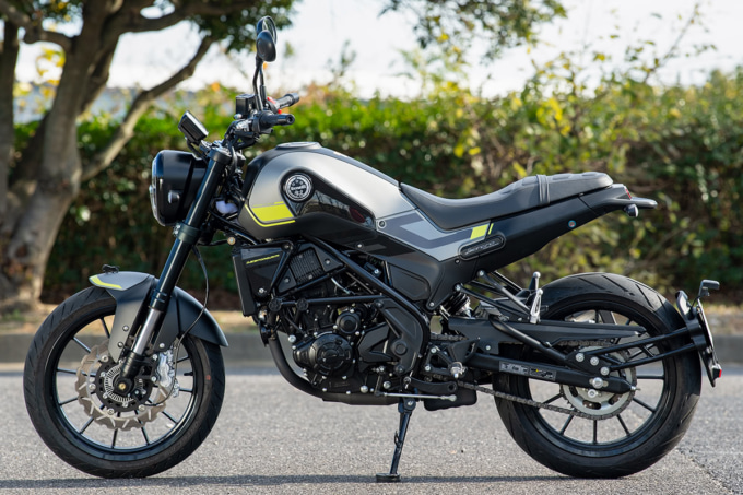 BENELLI LEONCINO250(ベネリ レオンチーノ250)左サイドビュー