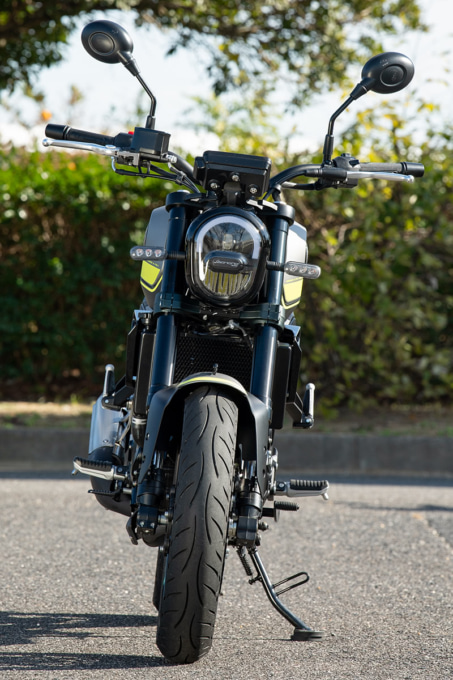 BENELLI LEONCINO250(ベネリ レオンチーノ250)フロントビュー
