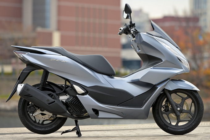 HONDA PCX(2021年モデル)右サイドビュー