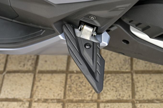 HONDA PCX(2021年モデル)可倒式タンデムステップ