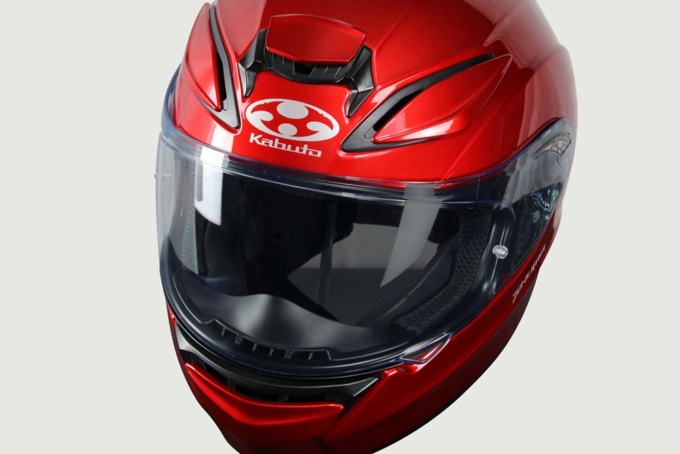 カブトの新型ヘルメット・SHUMA(シューマ)前頭部