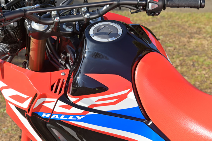 HONDA CRF250RALLY(2BK-MD47/2021年モデル)タンク