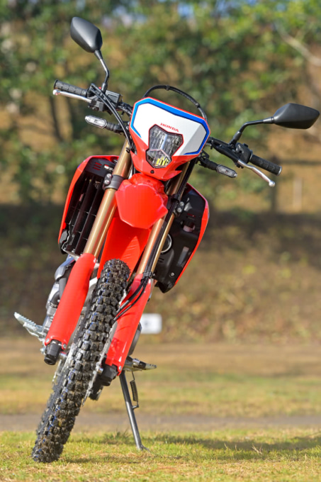 HONDA CRF250L (2BK-MD47/2021年モデル)フロントビュー