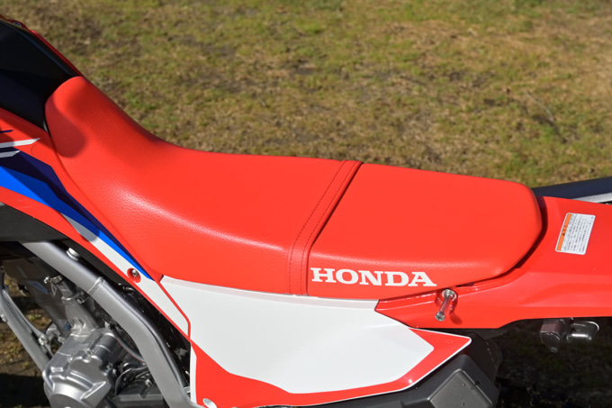 HONDA CRF250L (2BK-MD47/2021年モデル)シート