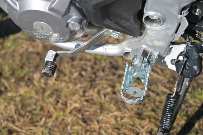 HONDA CRF250L (2BK-MD47/2021年モデル)ステップ